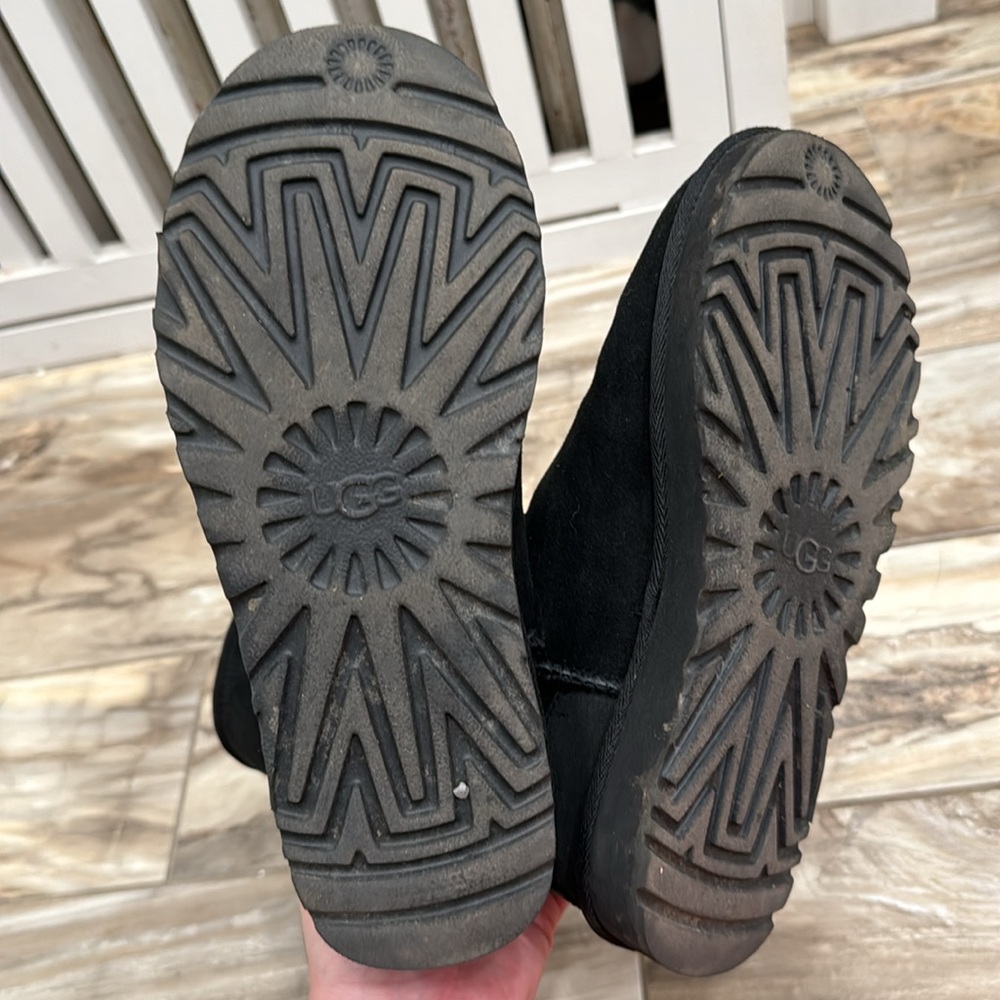 Ugg Boots - Picture 6 of 6
